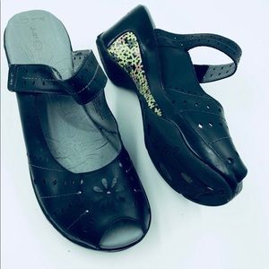 Black Jambu open-toe shoes